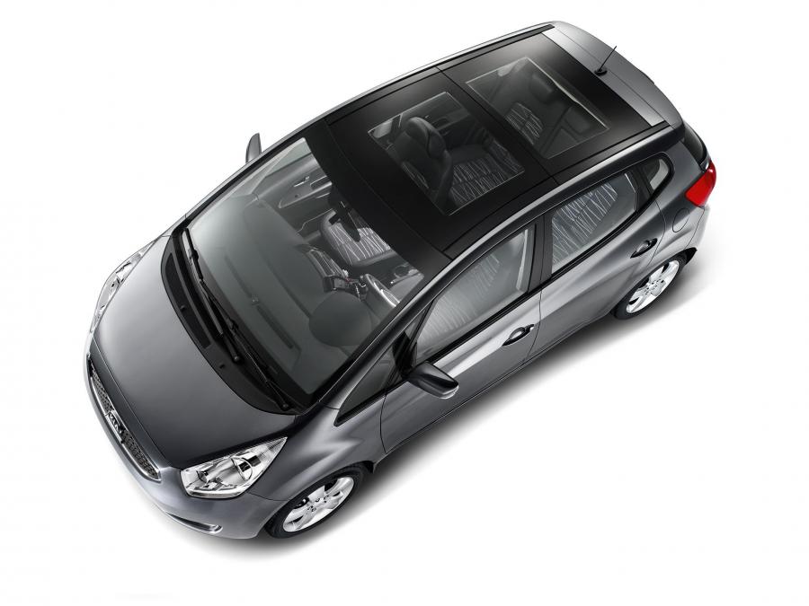 Kia Venga 2009 года  (фото 12 из 16)